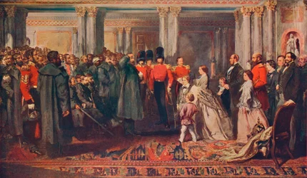 La reina Victoria entrega medallas a los Guardias después de la guerra de Crimea, 1856-1906.