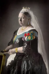 La reina Victoria (1819-1901) del Reino Unido. Fotografía de W. y D. Downey, extraída de "The Cabinet Portrait Gallery" Inglaterra