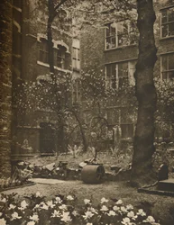 El cementerio vacío de lo que fue All Hallows Staining, c. 1935