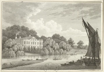 Casa de campo con lago y barcos