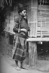 Una mujer Kachin, 1902