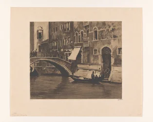 Góndola en un puente sobre un canal en Venecia
Puente de Campo Sant
