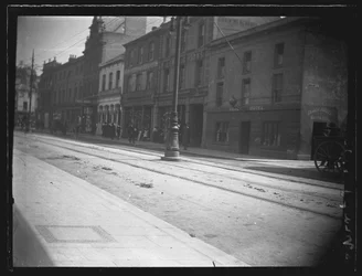 Castle Street, Cardiff, The Old Globe Inn. c1902