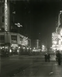 Calle 48 entre Broadway y la Séptima Avenida, 1917