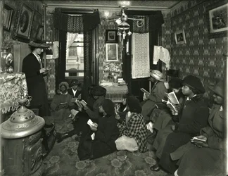 Comité evangelístico, Sra. Williams, 136 W. 99th Street, Srta. Broad enseña, 1916