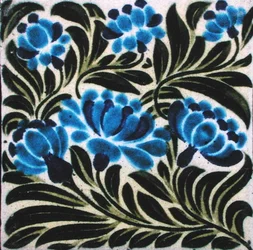 Azulejo con diseño floral