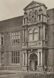 Puerta, Ala Norte, Cobham Hall, Kent (foto en blanco y negro)