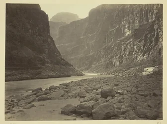 Río Colorado, boca del cañón Kanab, mirando al oeste, 1872