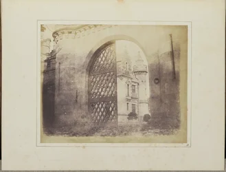 Puerta de entrada, Abbotsford