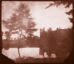 Lacock Abbey en el reflejo, c. 1840