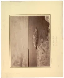 Cono de manantial caliente, en el Lago Yellowstone, 1871
