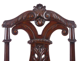 (detalle) de un par de sillas de salón de Jorge II, ejecutadas por James Moore el Joven, c.1727-31