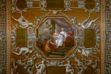 El techo de la Galería del Rey