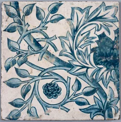 Motivo floral azul. Azulejo, 1870s-1880s