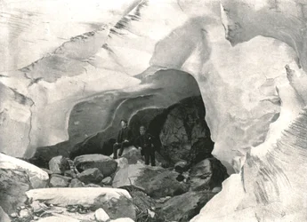 Las Rocosas: cueva de hielo en el Gran Glaciar, Monte Sir Donald, Canadá, 1895