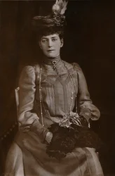 Alejandra, reina consorte del rey Eduardo VII del Reino Unido, 1905