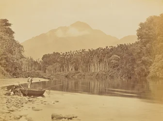 [Vista de paisaje con río]