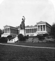 La Ruhmeshalle y la estatua de Baviera, Múnich, Alemania, c1900