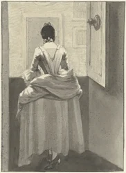 Mujer de pie frente a una puerta