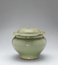 Jarra acanalada Longquan Celadon y tapa
