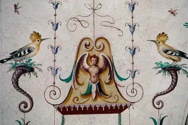 Aves, detalle de frescos en la bóveda del Salón Grotesco (siglo XVI), Castillo de Manta, Saluzzo, Piamonte, Italia