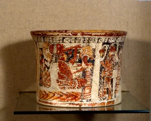 Vasija funeraria de Calakmul, período Clásico Tardío (600-900 d.C.)