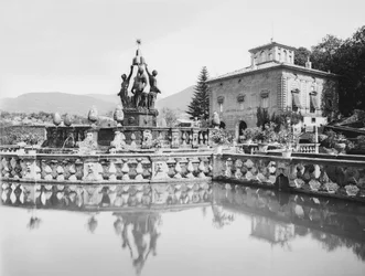 Fuente principal en la Villa Lante en Bagnaia en las afueras de Viterbo