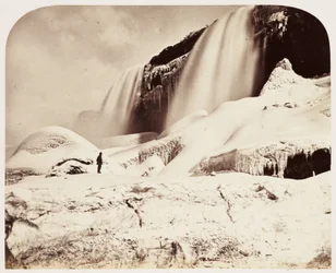 Parte de las Cataratas Americanas, con Cuevas